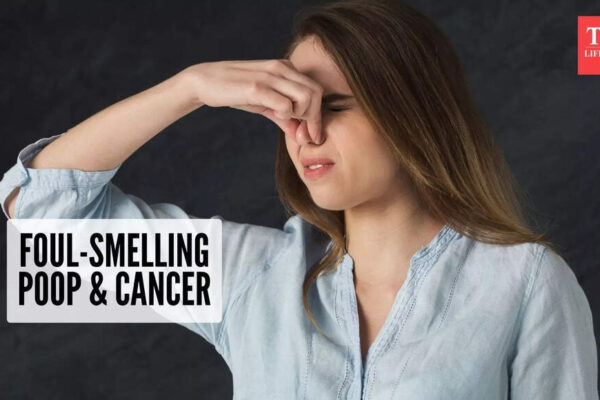 Is foul-smelling poop a symptom of cancer?
