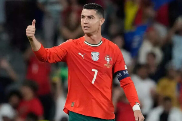 Ronaldo wants to reach 1,000 goals before ending his soccer career. He’s up to 956 | Football News