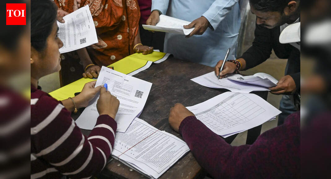 Elderly deaths, distress reported amid SIR hearings across Bengal