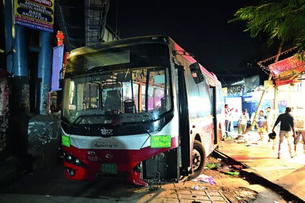 2 Mondays, a year apart: BEST bus taking U-turn mows down 4, injures 14 on footpath in Mumbai’s Bhandup; driver suspended