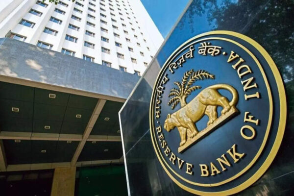 Bank profits rise for 7th year, bad loans fall to multi-year low