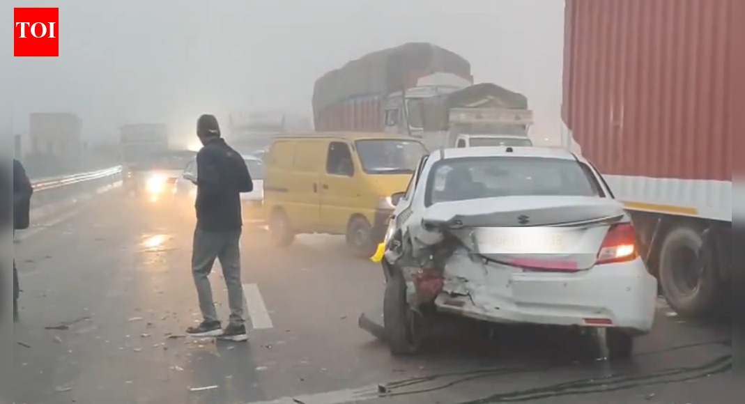 Fog mayhem in NCR: Multiple vehicles collide on Delhi–Sonipat road, several injured