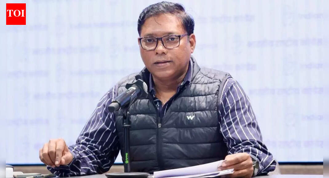 Sasikanth Senthil NEW DELHI: With SIR again in controversy, Congress on Tuesday warned that the “hasty” electoral review would cost the democratic rights of the poor and vulnerable sections in big numbers as it accused the Election Commission of running the exercise in an adhoc manner with constant updates and new directions to BLOs.Congress spokesperson Sasikanth Senthil questioned the statement of home minister Amit Shah that SIR is being done to remove illegal immigrants, asking why is the home minister clarifying on an issue that EC should be speaking on. “Is EC operating under the home minister?” he asked.He said 97 lakh names have been left out in Tamil Nadu which does not have any “infiltrators”, and the duplicate names are generally of migrants who keep moving. He argued that SIR is like a census which seeks to create voters’ list from scratch, which is the reason it was done over two years and in a staggered manner in the past, unlike the present tight deadline of a month or two. He said weaker sections and migrants will be left out of voters’ lists in big numbers after the present SIR.Senthil said Bihar continues to have 14.5 lakh duplicate voters despite SIR, which shows the hasty and unplanned execution of the exercise. He said EC had for years been using a “de-duplication software” to identify duplicate voters, but suddenly decided to drop its use for SIR in Bihar. Referring to media reports to make the charge, Senthil said EC again made a U-turn and decided to reintroduce the software for the ongoing SIR in 12 states. He said such abrupt actions are creating doubts in the minds of people, especially when huge numbers like 97 lakh are left out of the preliminary rolls in Tamil Nadu.The MP said, “We find this whole process very fishy. EC needs to come out with proper reasoning of why this has happened.”Senthil said ground reports and experiences of elected representatives show that EC is conducting SIR in a hasty manner, without proper training to BLOs. He said while the whole process is underway, the BLO app is being updated by some new protocol every day.End of ArticleFollow Us On Social MediaVideosDRDO Successfully Tests Pinaka Long-Range Guided Rocket In Odisha, To Be Inducted In Indian Army’UPSC Is Complete Waste Of Time’: PM’s Economic Advisor Sanjeev Sanyal On AI Era EducationHindu Guard Killed By Colleague In Bangladesh, Third Death In Days Raises Minority Safety Fears’Deeply Concerned’: PM Modi Reacts To Reports Of Attack On Putin’s House, Ukraine Responds“No Racial Angle”: SSP Rules Out Alleged Slurs in Angel Chakma KillingCongress’ Adhir Ranjan Chowdhury Flags Attacks on Migrant Workers to PM Modi’Will Rid Bengal Of Infiltrators’: Amit Shah Slams Mamata Banerjee’s 14-Year Rule, Sounds Poll BugleFrom Defence To Civil Skies: HAL’s Dhruv-NG Helicopter Takes Flight In India’s Aviation PushJapanese Tourist Harassed in Varanasi on Christmas, Netizens Slam ‘Mob Culture’Chicken’s Neck Threat Sparks Sharp Reply As Nagaland Minister Warns Bangladesh Radicals Boldly123Photostories‘Dhurandhar’: Saumya Tandon aka Ulfat Hasin Baloch says, ‘Aditya Dhar was always on my wish list’ – Exclusive7 weekly routines common among people who live to 100Healthiest fruits of 2025: These 5 fruits are richest in key nutrientsWhich Hindu Idol You Should Bring Home On January 1, 2026From Osho to Swami Vivekananda – Real names of spiritual leadersWinter Special: How to make Maharashtrian Kala Sukha Mutton for dinnerDifferent types of wildlife safaris in India, and where to experience them7 thought-provoking Harry Potter quotes that still resonate5 vitamin deficiencies that are linked to poor hair growth and food sources that can helpKaun Banega Crorepati 17: Kumar Mangalam Birla shares emotional journey after father’s demise; host Amitabh Bachchan reveals strong ties with Birla family123Hot PicksIndigo flight DisruptionsPAN-Aadhaar link statusKhaleda ZiaGold rate todayIncome Tax RefundBahrain Golden Visa 2025Bank Holidays DecemberTop TrendingErika KirkTravis KelceJEE Advanced RegistrationAnjel ChakmaMumbai Bhandup Bus AccidentRobert Kraft vs Gayle Benson Net WorthMLB Trade RumorsAntonio BrownBengaluru PG BlastWWE Raw Highligths