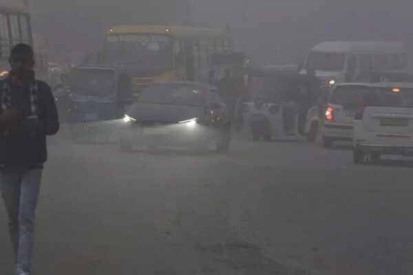 Risk at 4.30am: How UP Roadways drivers steer through fog; demand for urgent fixes grows