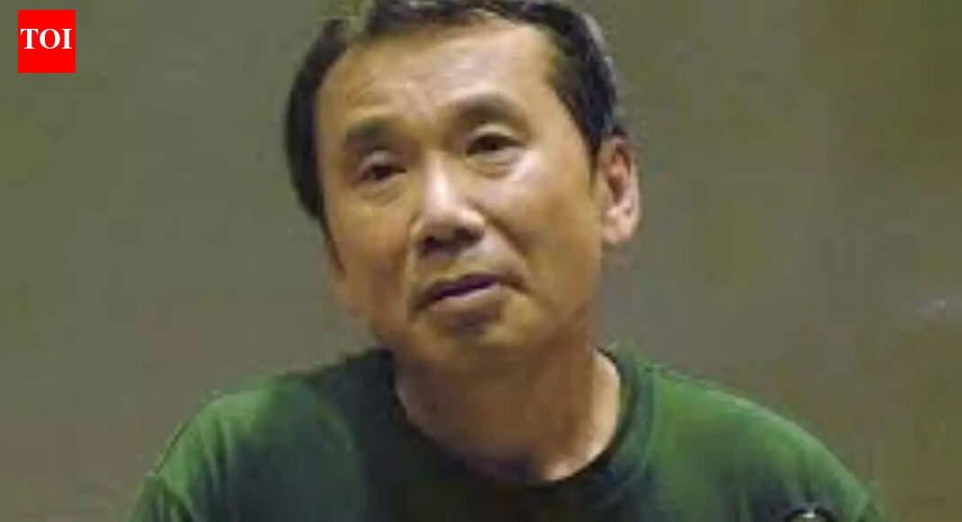 8 powerful Haruki Murakami quotes that make you rethink life