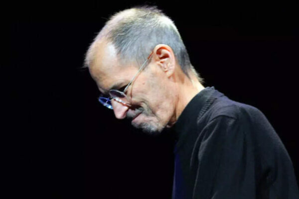 When Steve Jobs sent an ‘angry email’ to Adobe CEO Bruce Chizen; said: One of us must change our …