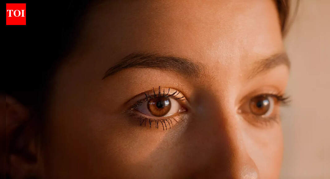 Eyes twitching? It could be more than stress, a Harvard doctor explains |