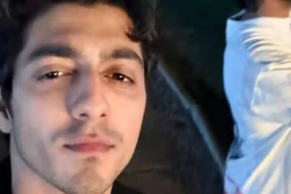 Ahaan Panday’s New Year selfie wins hearts; ‘Saiyaara’ star looks cool in black