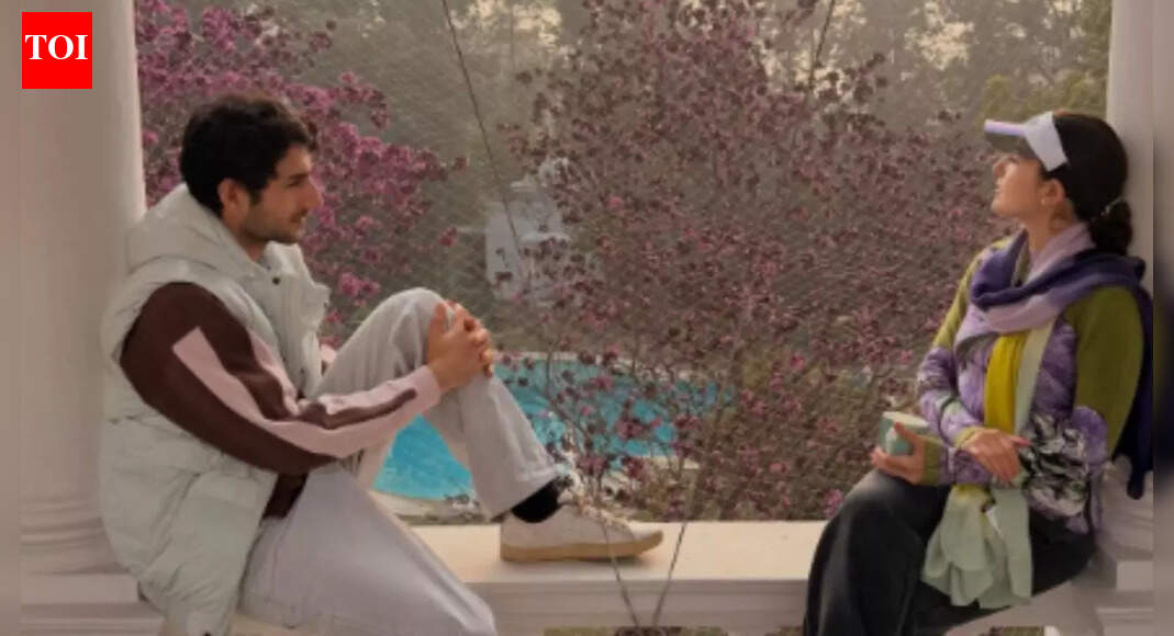 Sara Ali Khan and Ibrahim Ali Khan celebrate New Year at Pataudi Palace; fans call the siblings ‘cute and sweet’