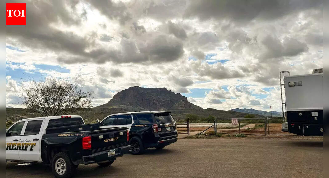 Helicopter crashes in remote Arizona mountains; four killed