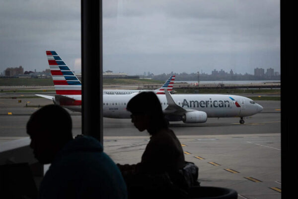 US strikes Venezuela: Hundreds of flights cancelled disrupting Caribbean travel; JetBlue, United Airlines & more impacted