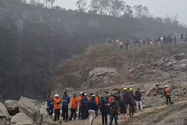 Odisha: Several people feared dead in rock collapse in stone quarry; rescue operation underway | Bhubaneswar News