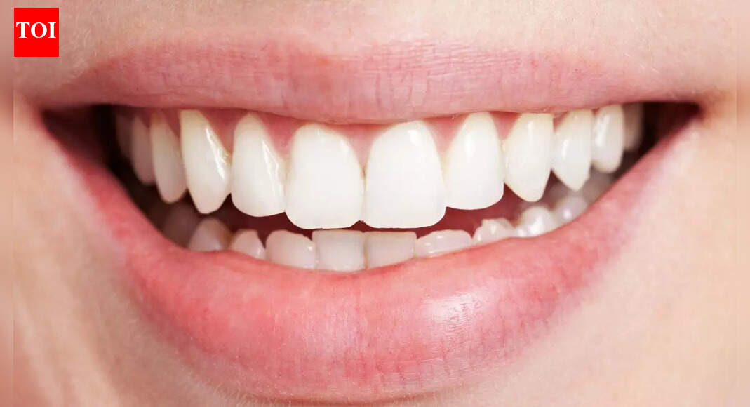 How to tell when someone’s smile is fake and not genuine |