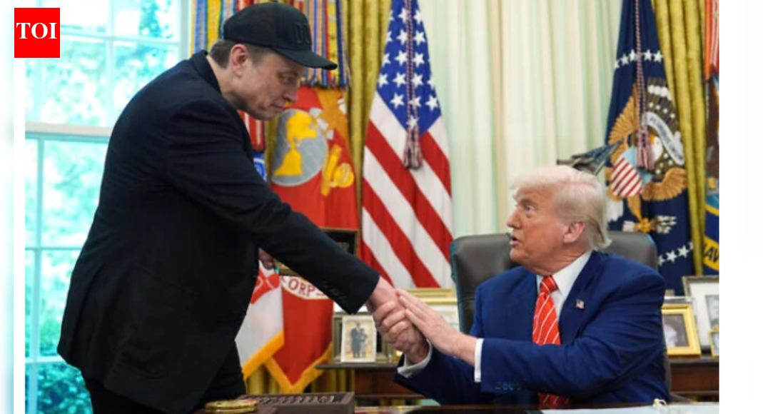 Friends again? Elon Musk enjoys ‘lovely dinner’ with Donald Trump, Melania Trump – see viral photo