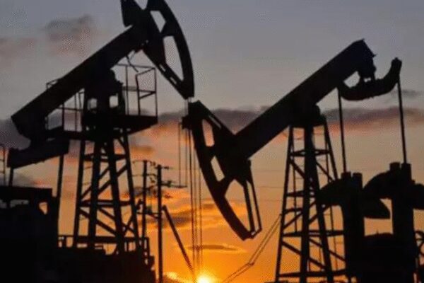 Venezuela crisis impact: Global oil prices slip after US strikes; demand for safe-haven assets rises