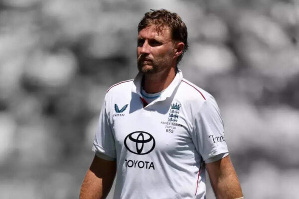 ‘Not playing to survive’: Joe Root defends Smith’s approach after poor dismissal in fifth Ashes Test