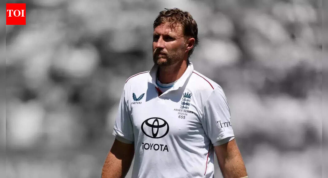 ‘Not playing to survive’: Joe Root defends Smith’s approach after poor dismissal in fifth Ashes Test