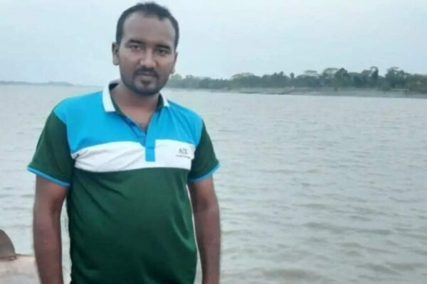 Bangladesh crisis: Hindu scribe shot in head, throat slit; latest in spate of minority attacks