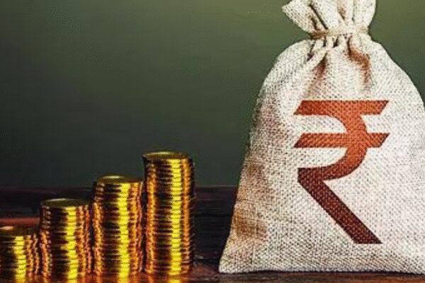 Credit growth outpaces deposits for large banks