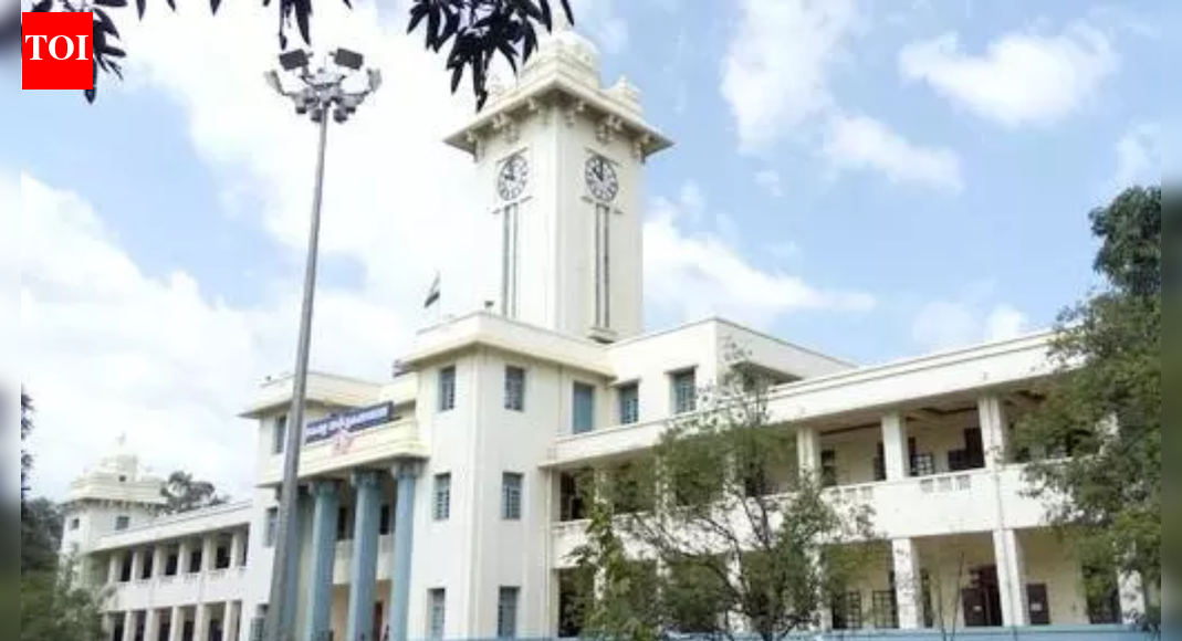 ,000 instead of Rs 20,000: Bank clerk’s typo leaves Kerala University poorer by Rs 16 lakh; recovery fails