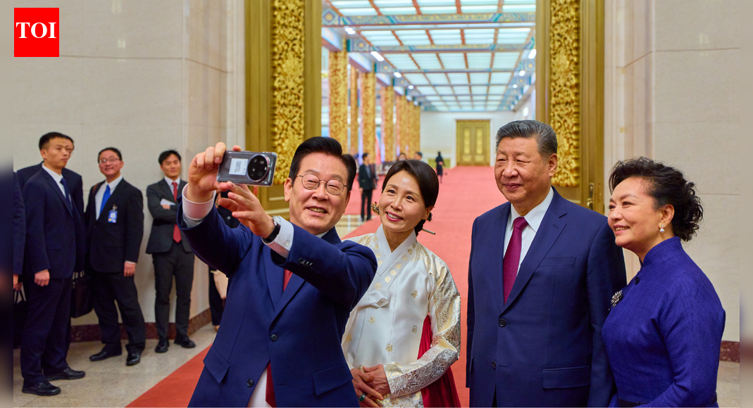 ‘Selfie with President Xi’: Two months after ‘backdoor’ phone joke, South Korea’s Lee gets ‘shot of a lifetime’