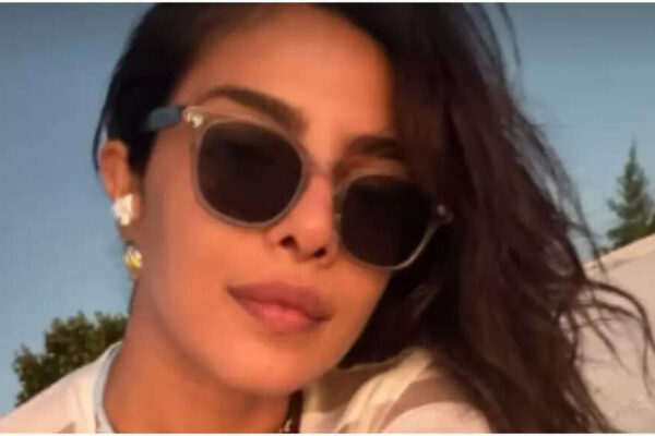 ‘Varanasi’ star Priyanka Chopra shares sunset reflections from the beach; posts emotional 2026 New Year message: ‘There’s always light on the other side of the tunnel ‘ |