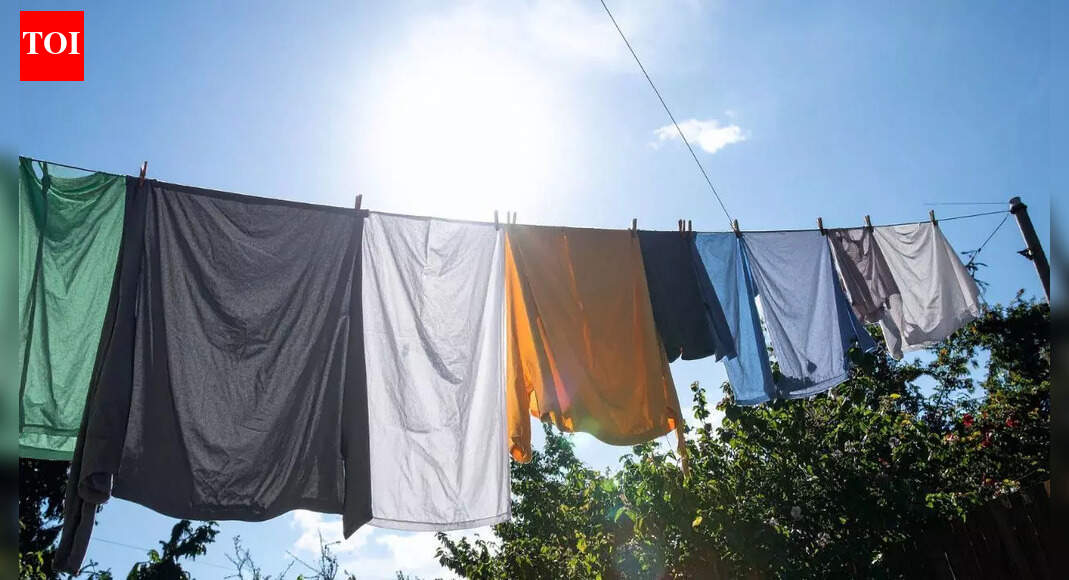 Simple tricks to dry clothes faster in winter without any sunlight |