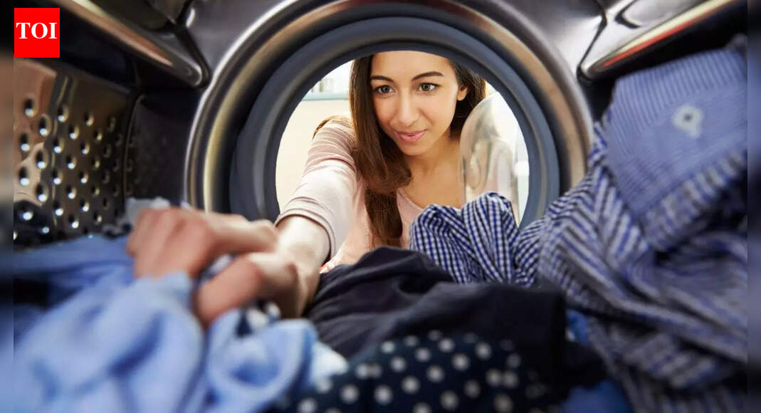 Should you wash clothes and towels together, or is that quietly ruining your laundry |