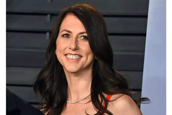 After selling almost half of her Amazon shares in 2025, Jeff Bezos’ ex-wife MacKenzie Scott donated billions to …