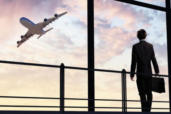 30-year-old NRI confused whether to return for old parents or to stay abroad with children: ‘I find myself conflicted…’