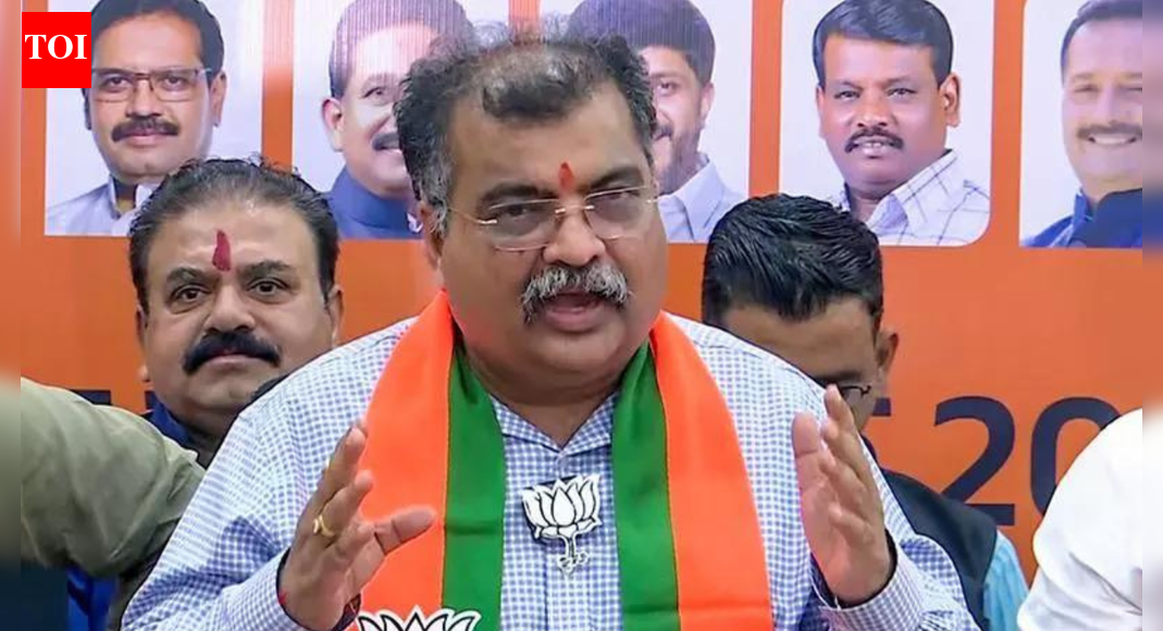 NEW DELHI: Delhi high court Wednesday ordered Congress and AAP to remove, within 24 hours, social media posts linking BJP’s Dushyant Kumar Gautam to the 2022 murder of a woman at a resort in Uttarakhand.In an interim order passed on a defamation suit filed by Gautam, Justice Mini Pushkarna also restrained the two parties from posting any content targeting the BJP national secretary as the alleged “VIP” in the murder case.HC passed the interim order against other persons and entities, including Urmila Sanawar and Uttarakhand Pradesh Congress Committee, saying Gautam made out a prima facie case in his favour and, if the interim order to restrain the hosting of the “defamatory” content was not passed, irreparable injury would be caused to his reputation.Justice Pushkarna made it clear that if the content was not taken down within 24 hours, the social media platforms concerned should remove it.In 2022, the 19-year-old, a receptionist at a resort in Pauri, was murdered. The resort owner, Pulkit Arya, and two employees, Saurabh Bhaskar and Ankit Gupta, were arrested and sentenced to life imprisonment.The controversy arose after an audio clip released by Sanawar, who claims to be the wife of former MLA Suresh Rathore, said a “VIP” was linked to the case.Gautam has sought Rs 2 crore damages from Congress and AAP, the couple, Uttarakhand Pradesh Congress Committee, its president Ganesh Godiyal, and Congress’s national media panellist Alok Sharma.End of ArticleFollow Us On Social MediaVideosImran Khan’s Family Stages Prayer Protest After Being Barred From Meeting Him At Adiala JailImran Khan’s Sister Aleema, PTI Members Hold Prayers Outside Adiala Jail After Meet DeniedTharoor Flags UN Charter Violations, Voices Concern Over US Action In VenezuelaUS Issues Blunt Warning To Indian Students: Breaking Laws May Cost Visas, Careers And Future DreamsCongress-BJP Tie-Up Claims In Ambernath Create Rift, Put Mahayuti Alliance Under Fresh Strain“Worst Kind of Discrimination in PoJK”: UKPNP Chairman Flags Deepening CrisisNo Compromise On Terror: PM Modi, Benjamin Netanyahu Reaffirm India Israel Strategic PartnershipOwaisi Slams MCD Demolition, Says Turkman Gate Land Fully Belongs To WaqfNehru Catered To Liaquat Ali Khan, Ignored Somnath History: BJP MP Sudhanshu TrivediUS FARA Filings Expose How Pakistan Lobbied Washington To Somehow Stop India’s Operation Sindoor123PhotostoriesFrom films to music, the lesser known sides of ‘Dil Chahta Hai’ director Farhan Akhtar9 mistakes to avoid while making biryani at homeWinter Special: How to make traditional Besan Ka Sheera at home5 adorable-looking animals that are surprisingly deadly5 red flags people often ignore in friendships (But shouldn’t!)6 classic non-vegetarian Cutlets to enjoy during winter monthsVijay’s ‘Jana Nayagan’ to Prabhas’ ‘The Raja Saab’: Biggest South releases for Pongal 2026Can you guess the temples and places featured on INR 10, 20, 50, 100, 200 and 500 currency notes?How to add smoky flavour to winter dishes without using a tandoor at home”I just read somewhere that 20% of American meals are consumed in a car!” Sadhguru shares tips on the right way to eat food123Hot PicksBudget 2026Venezuela NewsGold rate todayStock Market TodayCigarette price hikePublic holidays January 2026Bank Holidays JanuaryTop TrendingMLB Trade RumorsTommy Fleetwood and Clare Fleetwood Net WorthTravis KelceTaylor SwiftJimmie Johnson Net WorthEdward CabreraJamahal HillValentino Rossi and Francesca Sofia Novello Net WorthBrad Marchand Net WorthNHL Trade Rumor