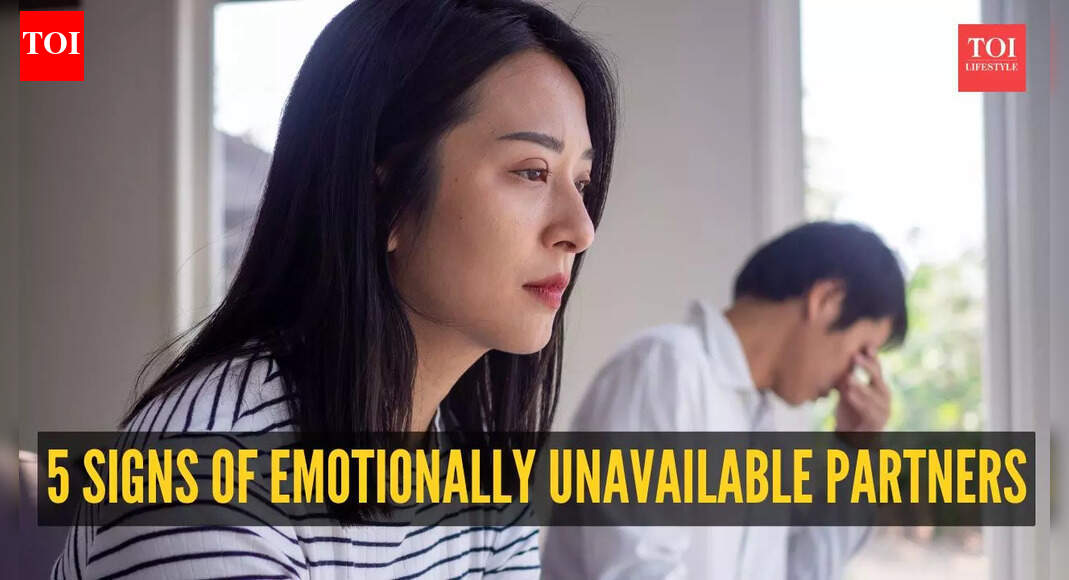 5 signs of emotionally unavailable partners