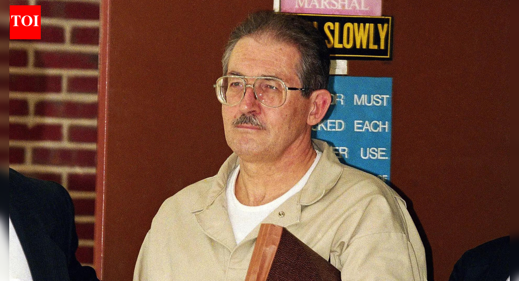 CIA turncoat Aldrich Ames, who sold US secrets to Soviets, dies in jail at 84