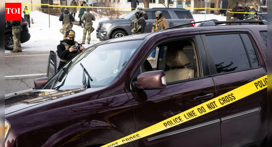 Caught on cam: US immigration officer shoots woman at point-blank range in Minneapolis – how it unfolded