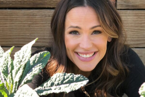 Raising teenagers isn’t easy and here’s how Jennifer Garner keeps it real
