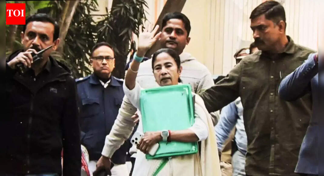 ‘Unmanageable crowd’: Calcutta HC adjourns ED plea seeking FIR against Mamata Banerjee; hearing likely Jan 14