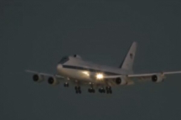 Trump’s Doomsday E-4B plane sighted in Washington, Los Angeles, days after US captured Maduro