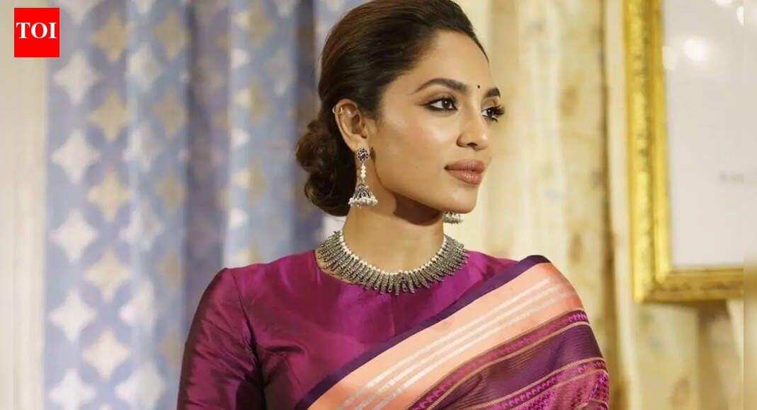 Sobhita Dhulipala’s most graceful saree looks