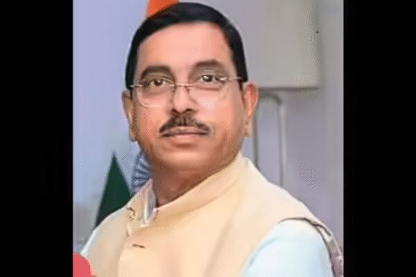 India seeks global cooperation on renewable energy