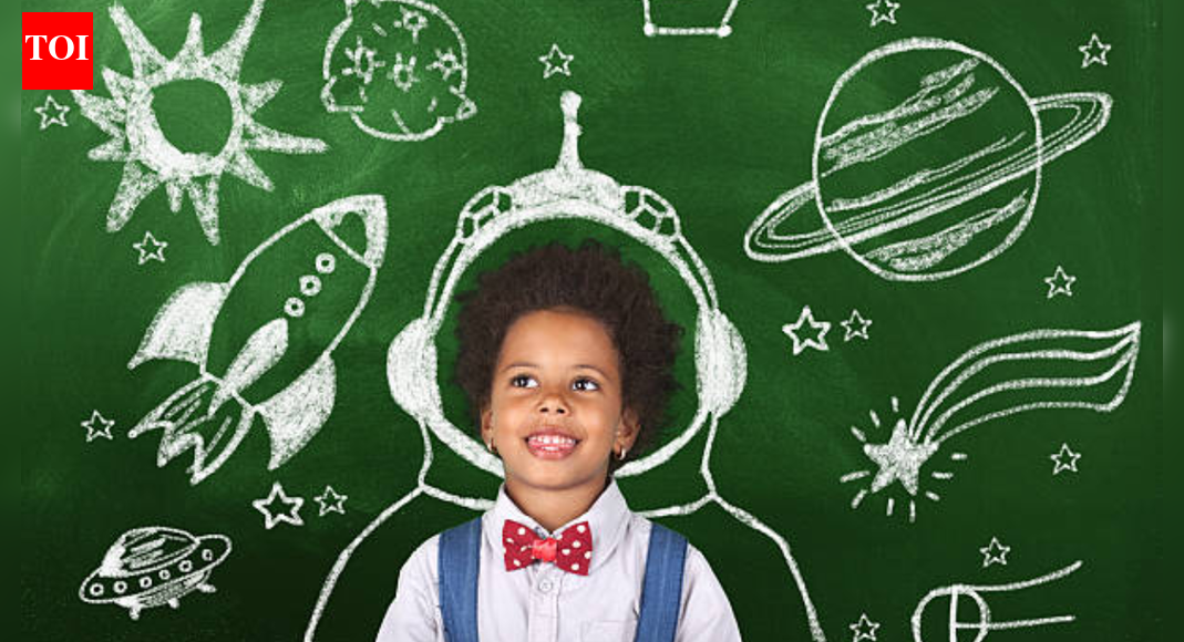 How to explain space science to young kids |