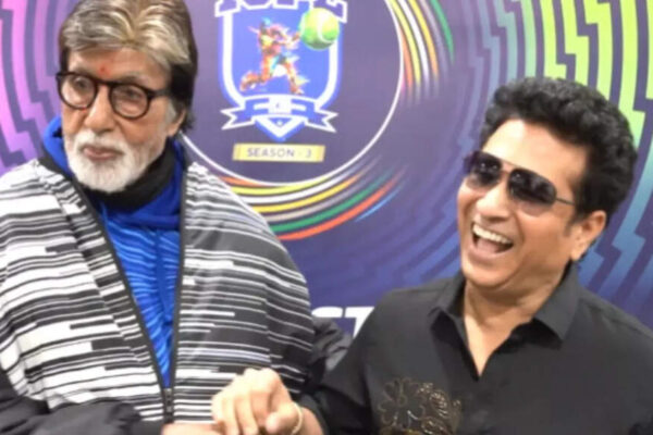 Amitabh Bachchan plays finger cricket with Sachin Tendulkar and the internet is in awe, watch VIDEO to know who won!