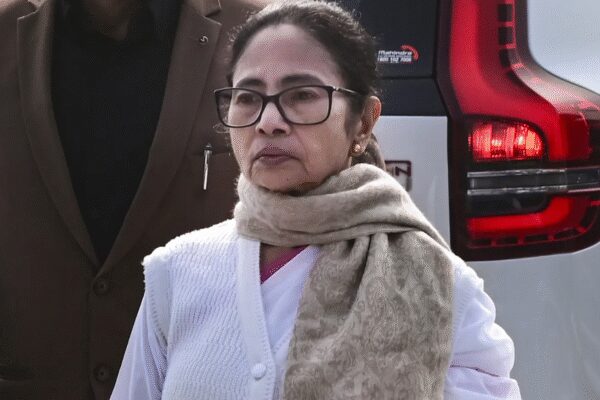 ED goes to SC, seeks CBI probe against Didi for 17 offences