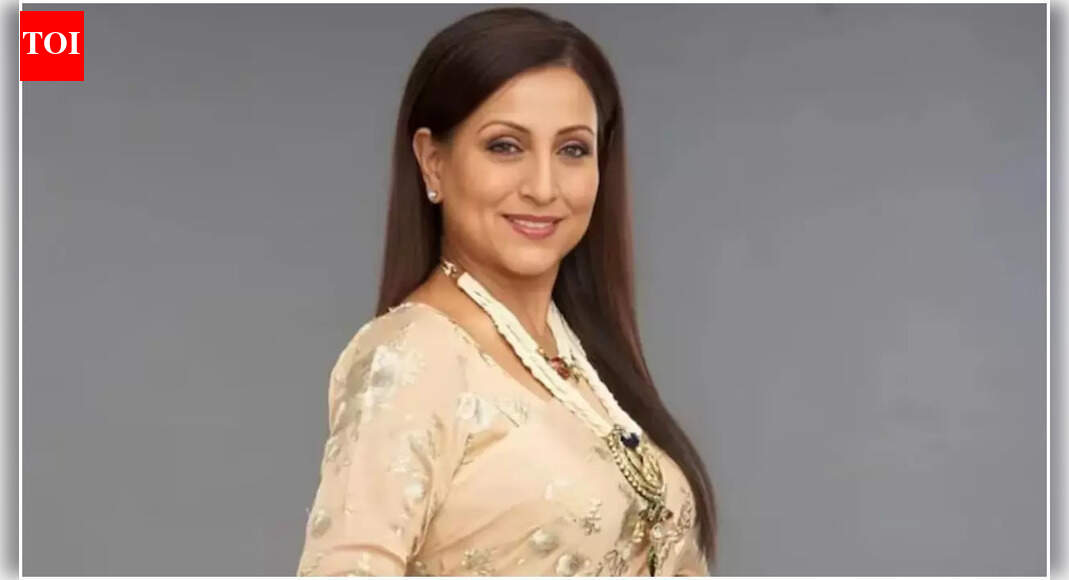 Kishori Shahane escapes unhurt after SUV collides with her car in Mumbai traffic, shares video: Road rage is bad | Hindi Movie News