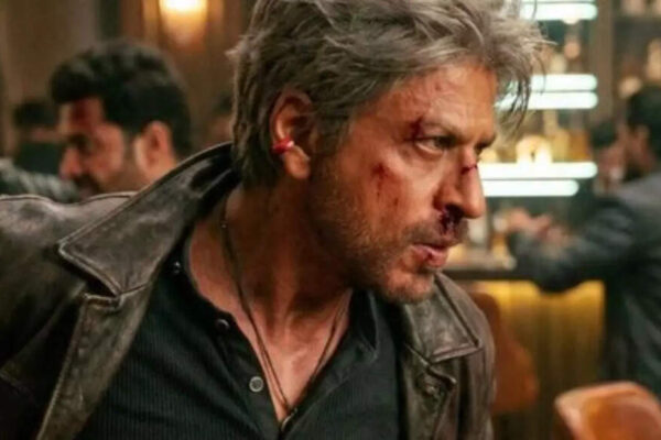 Shah Rukh Khan embraces his gangster era; spotted with neck tattoos for ‘King’ movie – PICS