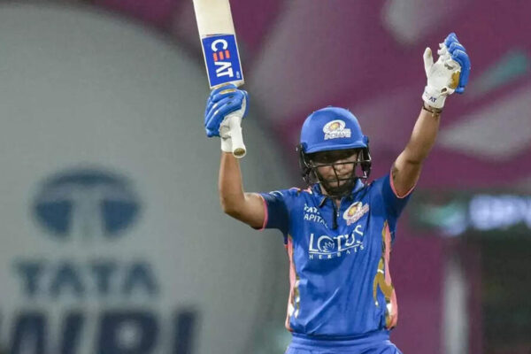 Mumbai Indians 101/3 in 14.4 Overs | MI vs UPW, WPL Live Score: Mumbai Indians look to rebuild after tough start against UP Warriorz