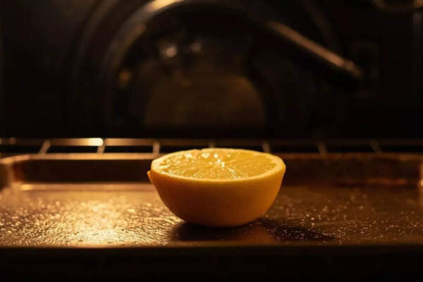 This simple ‘lemon trick’ can remove bad smells from your oven without chemicals |