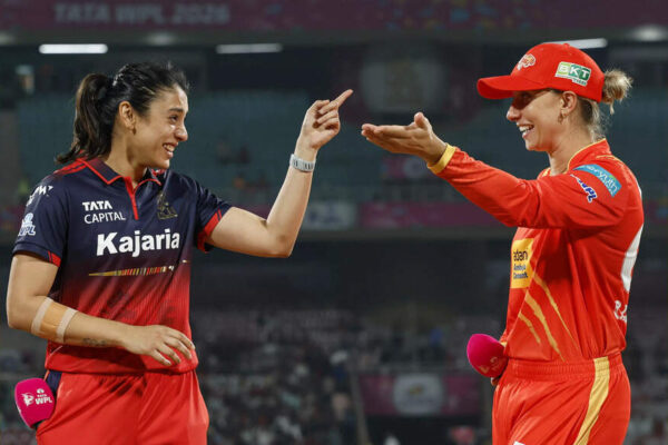 Royal Challengers Bengaluru 142/4 in 15.5 Overs | GG vs RCB, WPL Live Score: RCB fight to rebuild after top-order collapse