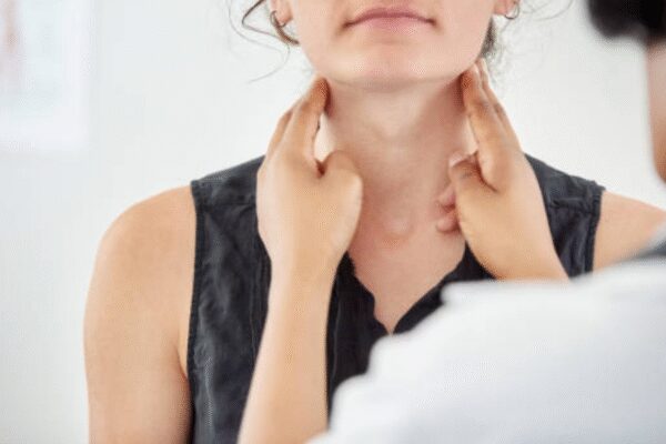 Thyroid Disease Symptoms: Thyroid trouble starts before labs say anything’s wrong: Doctors share early symptoms |