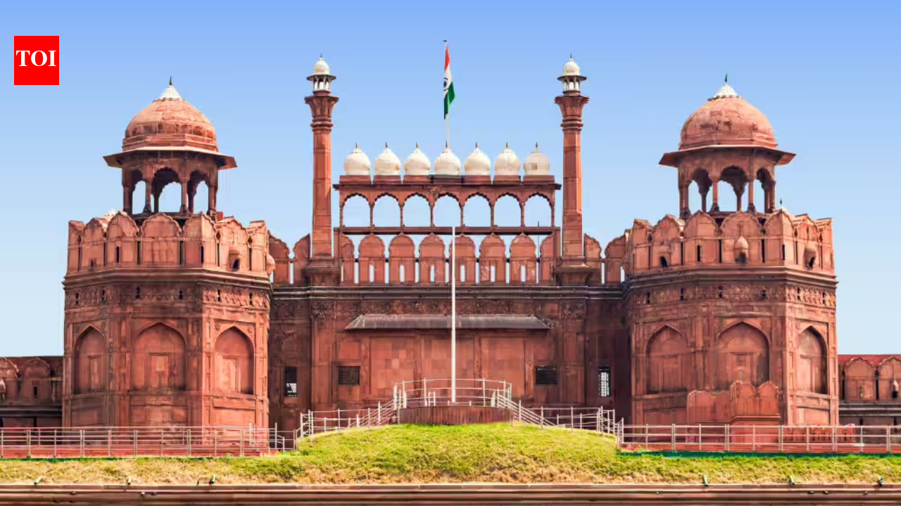 Red Fort (File photo) NEW DELHI: Ahead of Republic Day, Delhi and several other cities across country, have been placed on alert amid warnings of possible threats from Khalistani and Bangladesh-based terror outfits.As per Intelligence sources quoted by news agency ANI, “Ahead of January 26, intelligence agencies have issued an alert warning that Khalistani terrorist organisations and Bangladesh-based terror outfits may attempt to target Delhi and several other cities across the country.”According to inputs, Punjab-based gangsters are increasingly being used as foot soldiers by Khalistani and other radical handlers operating from abroad. These handlers are allegedly leveraging local criminal networks to further their agendas and undermine internal security.The alert also notes that such gangsters are active across Haryana, Delhi-NCR, Uttar Pradesh and Rajasthan, and are gradually establishing operational links with Khalistani terrorist elements.About the AuthorTOI News DeskThe TOI News Desk comprises a dedicated and tireless team of journalists who operate around the clock to deliver the most current and comprehensive news and updates to the readers of The Times of India worldwide. With an unwavering commitment to excellence in journalism, our team is at the forefront of gathering, verifying, and presenting breaking news, in-depth analysis, and insightful reports on a wide range of topics. The TOI News Desk is your trusted source for staying informed and connected to the ever-evolving global landscape, ensuring that our readers are equipped with the latest developments that matter most.”Read MoreEnd of ArticleFollow Us On Social MediaVideosPakistan PM Shehbaz Sharif Vows To Defeat Terrorism Amid Lashkar And Jaish’s Terror Threats To India’We’re Ancient People’: Ex-Singapore FM Yeo Urges India, China, ASEAN To Revive Panchsheel For PeaceDonald Trump Cites India Pakistan Ceasefire While Defending Nobel Gesture But Facts Raise QuestionsIndia Acts As Iran Burns: First Batch of Citizens Return Home After Advisory Amid Violent ProtestsDevendra Fadnavis Says BJP Created History in Maharashtra Civic ElectionsDeloitte Partner Says Budget Must Fix GST Gaps, Cut Costs, Boost Domestic ManufacturingAs Iran Burns, India Flags Risk To 9,000 Indians, MEA Sets Record Straight On Chabahar Port Exit’North Indian Girls Face Curbs’: DMK MP Sparks Row; Trump Warns Iran of Brutal Action Over KillingsSC Stays FIRs Against ED, Issues Notice To Didi; Raj Thackeray’s Big Bombshell In Mumbai Civic PollsBJP-Alliance Sweeps BMC Polls, Thackeray Reunion Flops; Rahul Slams EC Over ‘Ink Mark’ Row123Photostories9 ⁠daily habits to sharpen brain, boost focus and memory, reveals Dr Pal Manickam5 countries with the highest cost of living in the world8 local dishes that one cannot miss in the city of Ajmer7 night rituals that help one sleep deeply and wake up feeling fully rechargedKate Middleton’s bold red suit steals the show as she returns to public life in styleHow to successfully grow tulips in pots on your balconyNature’s regenerators: 5 animals that can grow back lost body parts5 daily habits that secretly kill your productivity (And how to fix them)How to make Moong Dal Chilla for breakfast5 warm Indian destinations above 25°C right now to escape the winter chill123Hot PicksMaharashtra Election ResultsBudget 2026Gold rate todayBank holiday todayBMC Election ResultsPublic holidays January 2026Bank Holidays JanuaryTop TrendingGracie HuntTravis KelceKlay ThomponTyus JonesLebron JamesMaharashtra Civic Poll WinnersStuart SkinnerJack EichelDana WhiteRafael Nadal Net Worth