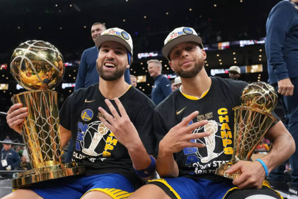 Stephen Curry pens encouraging two-word message as Klay Thompson passes Damian Lillard for fourth on all-time 3-pointers list